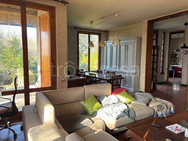 casa indipendente in vendita a Reggio nell'Emilia in zona Rivalta