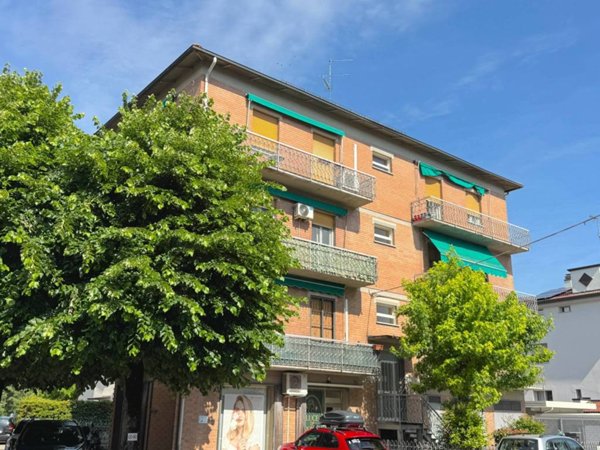 appartamento in vendita a Reggio nell'Emilia in zona Carrozzone