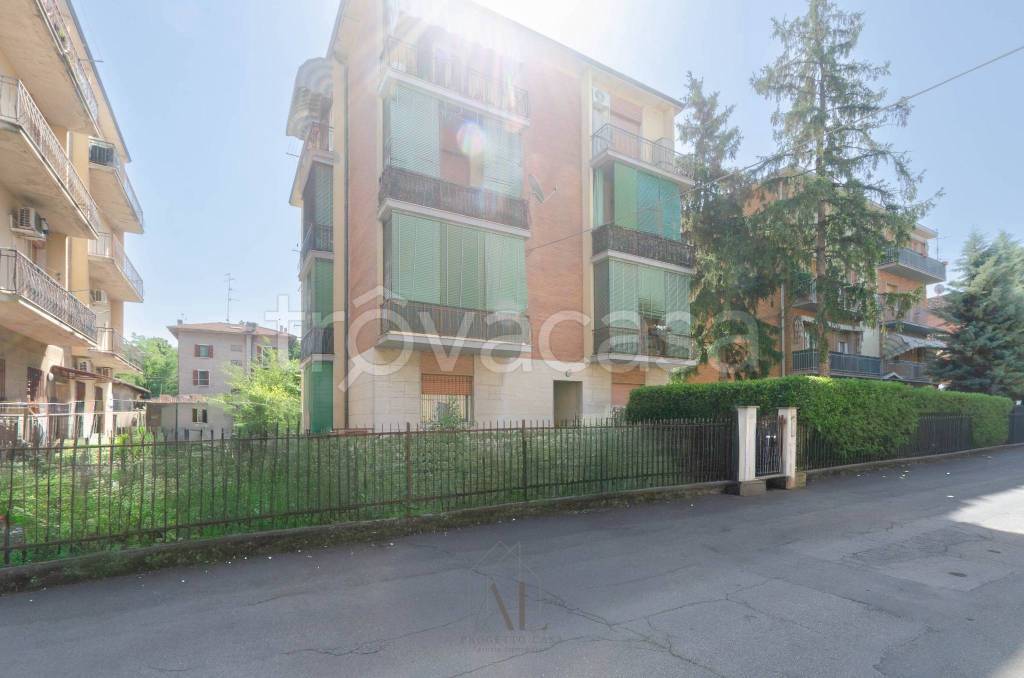 appartamento in vendita a Reggio nell'Emilia in zona Regina Pacis
