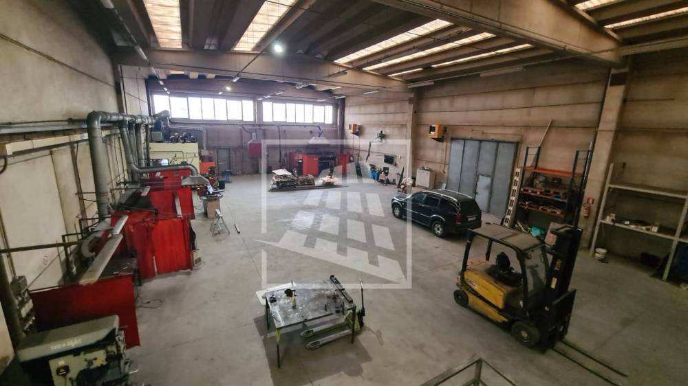 capannone in vendita a Reggio nell'Emilia in zona Cella