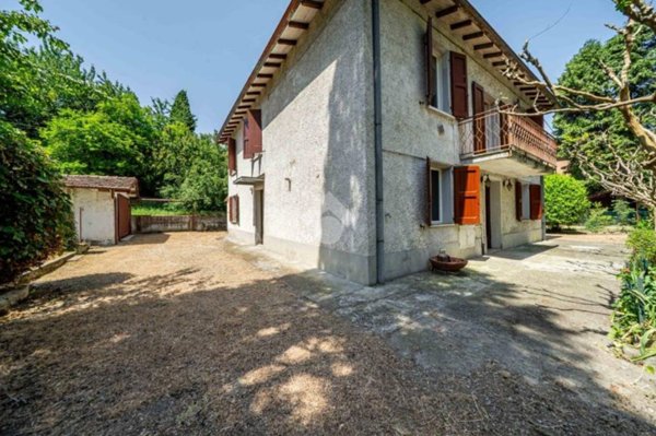 casa indipendente in vendita a Reggio nell'Emilia in zona Baragalla