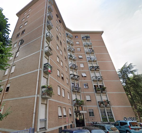 appartamento in vendita a Reggio nell'Emilia in zona Tribunale