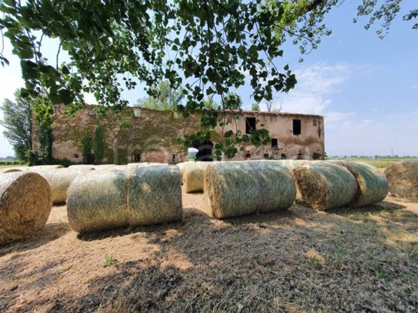 casa indipendente in vendita a Reggio nell'Emilia in zona Marmirolo
