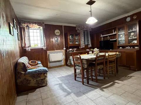 casa indipendente in vendita a Reggio nell'Emilia