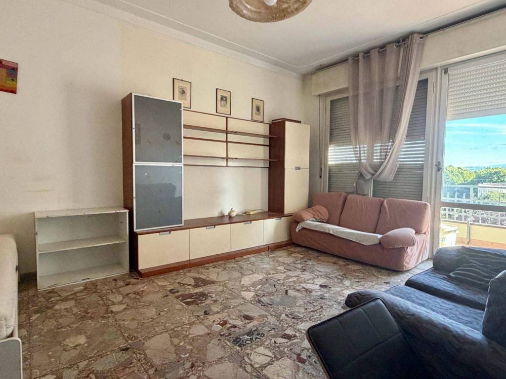 appartamento in vendita a Reggio nell'Emilia in zona Città Storica
