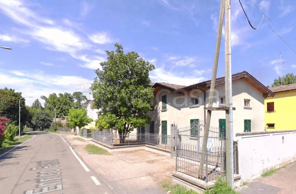 casa indipendente in vendita a Reggio nell'Emilia in zona Sesso