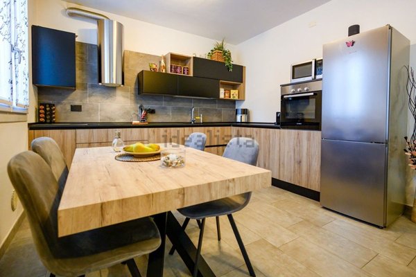 casa indipendente in vendita a Reggio nell'Emilia in zona Cadè / Gaida