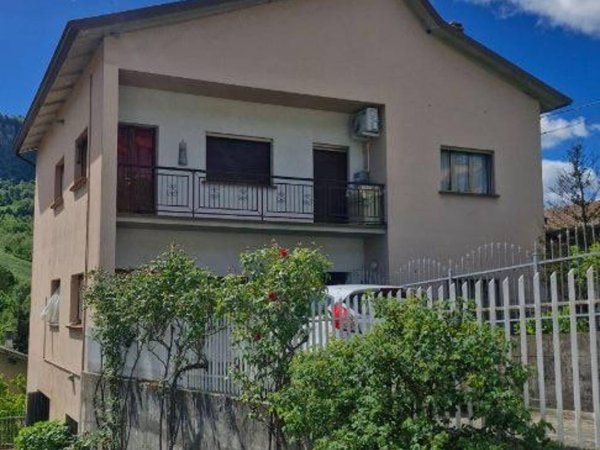 appartamento in vendita a Reggio nell'Emilia in zona Città Storica