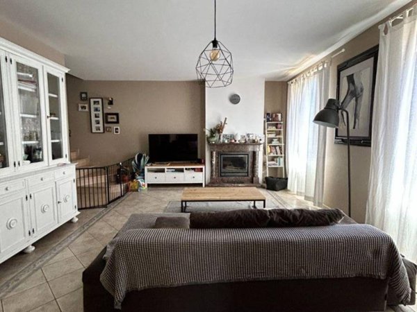casa indipendente in vendita a Reggio nell'Emilia