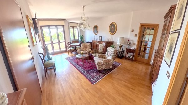 appartamento in vendita a Reggio nell'Emilia in zona Ospizio