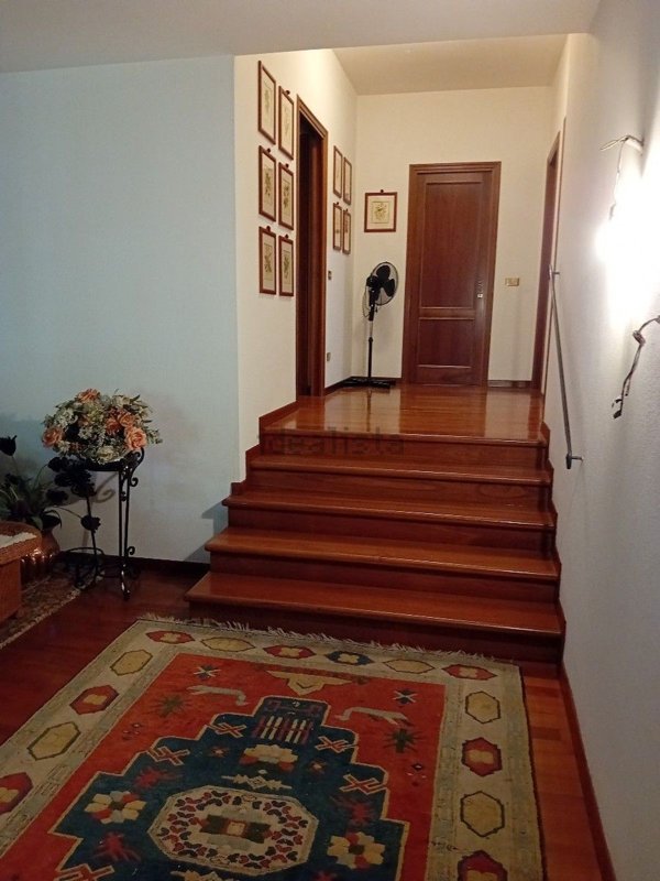 casa indipendente in vendita a Reggio nell'Emilia in zona Baragalla