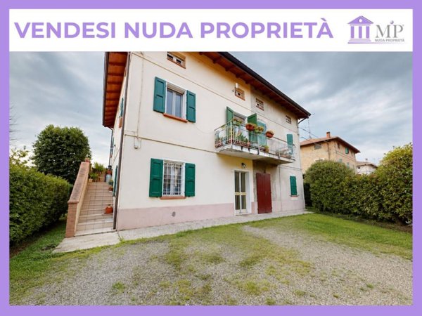 casa indipendente in vendita a Reggio nell'Emilia