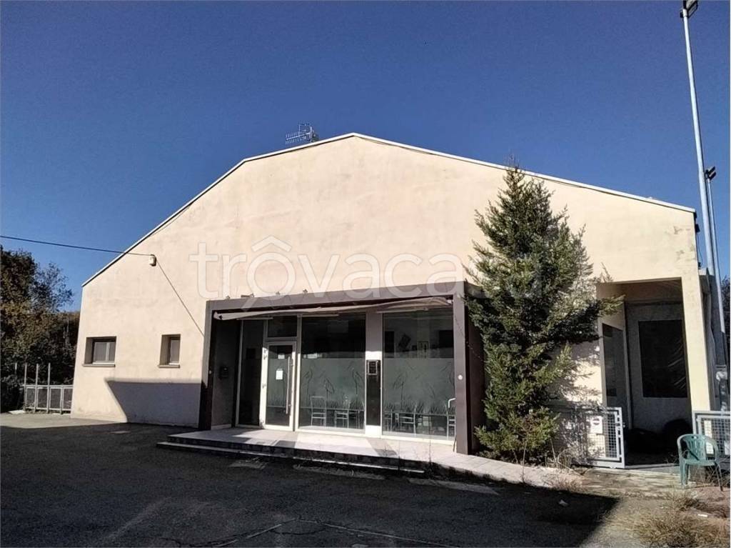 negozio in vendita a Reggio nell'Emilia in zona Gavasseto