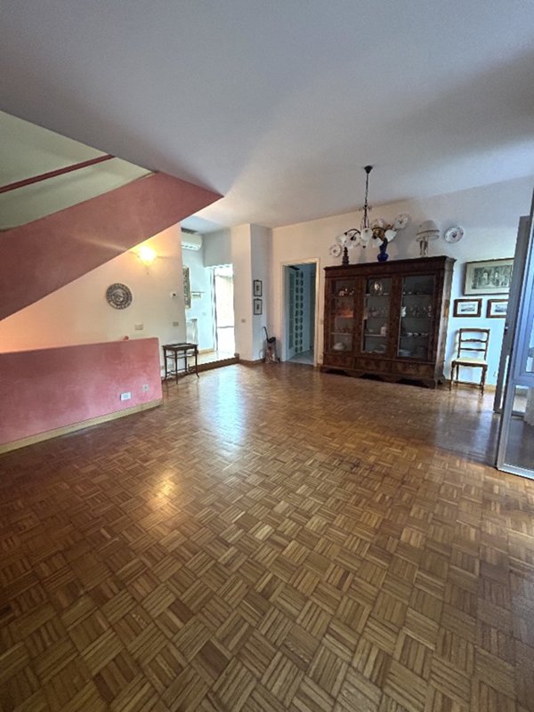 casa indipendente in vendita a Reggio nell'Emilia in zona Rosta Nuova