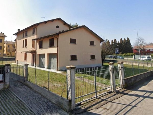 casa indipendente in vendita a Reggio nell'Emilia in zona Rivalta