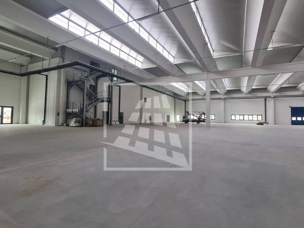 locale commerciale in vendita a Reggio nell'Emilia in zona Gavasseto