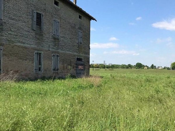casa indipendente in vendita a Reggio nell'Emilia in zona Codemondo