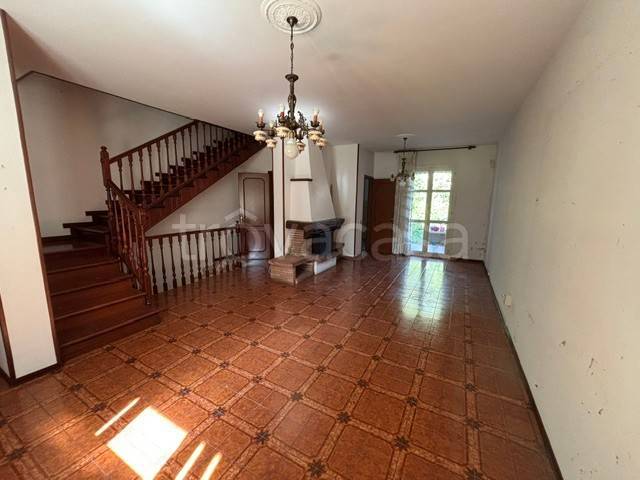 casa indipendente in vendita a Reggio nell'Emilia in zona Rivalta