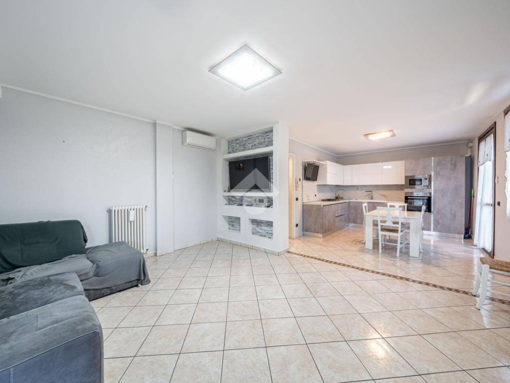 appartamento in vendita a Reggio nell'Emilia in zona Buco del Signore