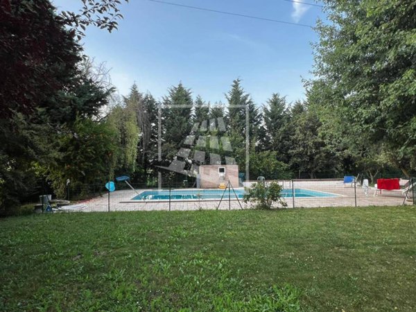 casa indipendente in vendita a Reggio nell'Emilia in zona Coviolo