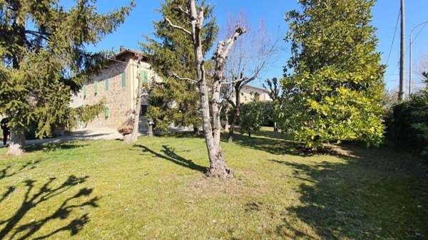 casa indipendente in vendita a Reggio nell'Emilia in zona Codemondo