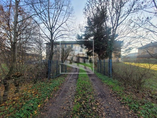 casa indipendente in vendita a Reggio nell'Emilia in zona Gavassa