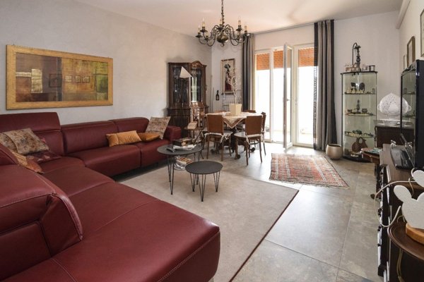 appartamento in vendita a Reggio nell'Emilia in zona Ospizio