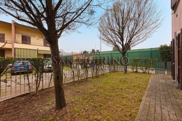 appartamento in vendita a Reggio nell'Emilia in zona Villa Bagno