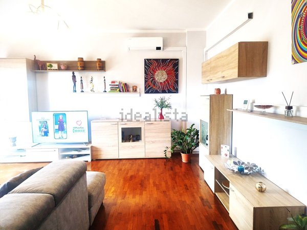 appartamento in vendita a Reggio nell'Emilia in zona Ospizio