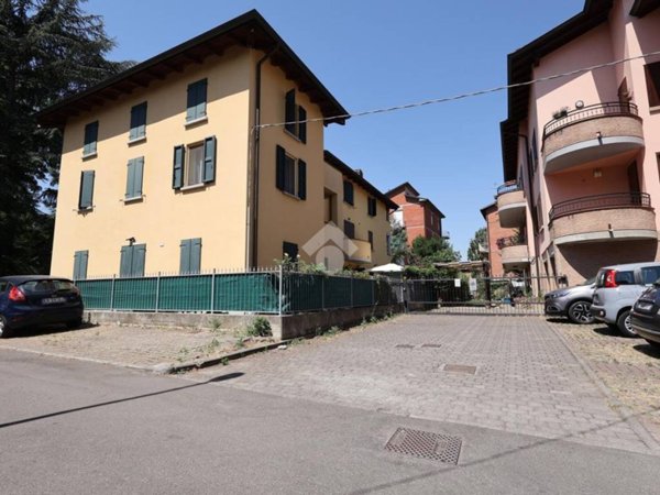 appartamento in vendita a Reggio nell'Emilia in zona Santa Croce