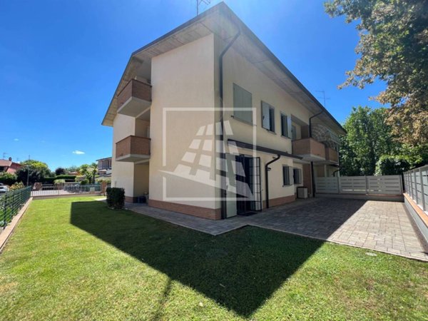casa indipendente in vendita a Reggio nell'Emilia in zona Coviolo