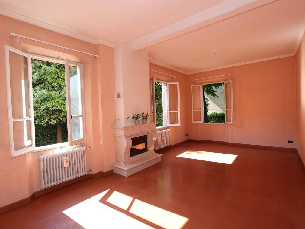 casa indipendente in vendita a Reggio nell'Emilia in zona Rosta Nuova