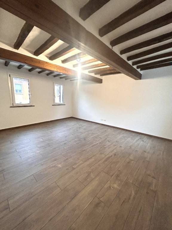 casa indipendente in vendita a Reggio nell'Emilia in zona Rivalta