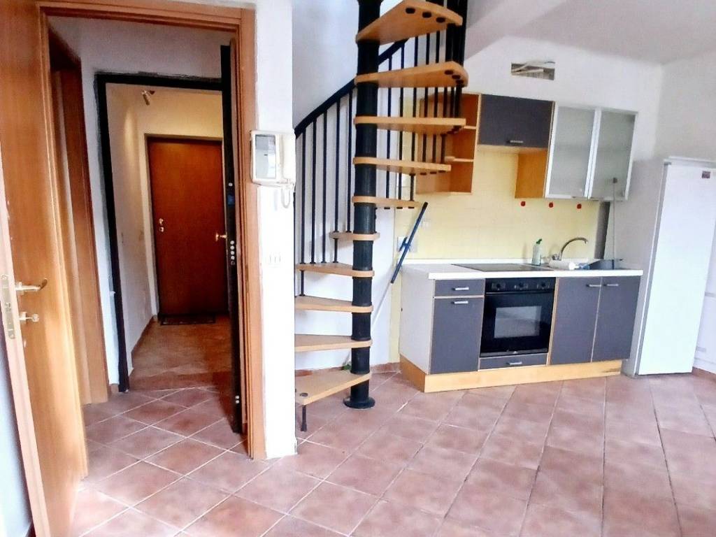 appartamento in vendita a Reggio nell'Emilia in zona Tribunale