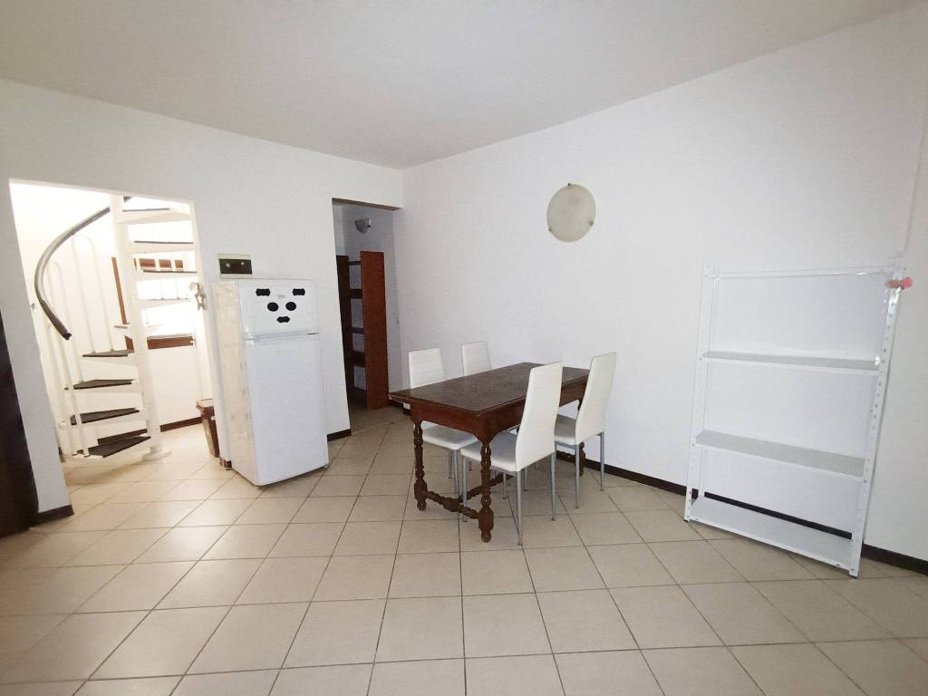 appartamento in vendita a Reggio nell'Emilia in zona Città Storica
