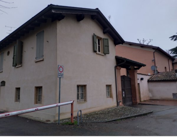 appartamento in vendita a Reggio nell'Emilia in zona Tribunale
