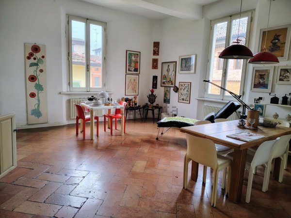 appartamento in vendita a Reggio nell'Emilia in zona Città Storica
