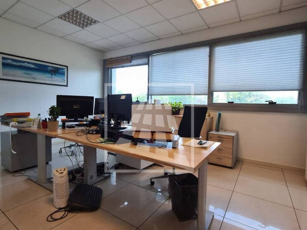ufficio in vendita a Reggio nell'Emilia in zona Tribunale