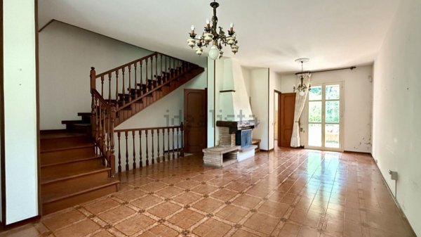 casa indipendente in vendita a Reggio nell'Emilia in zona Rivalta