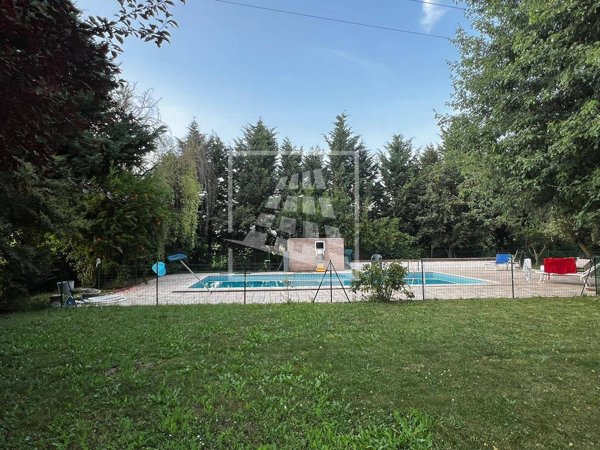 casa indipendente in vendita a Reggio nell'Emilia in zona Coviolo