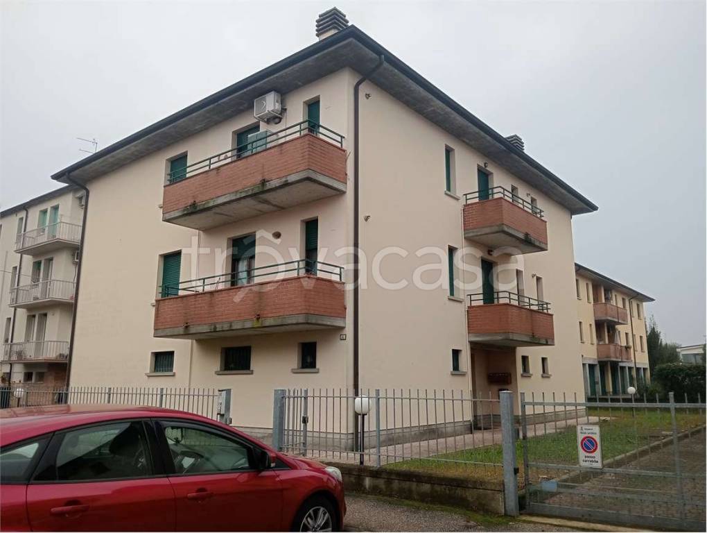 appartamento in vendita a Reggio nell'Emilia in zona Pieve Modolena