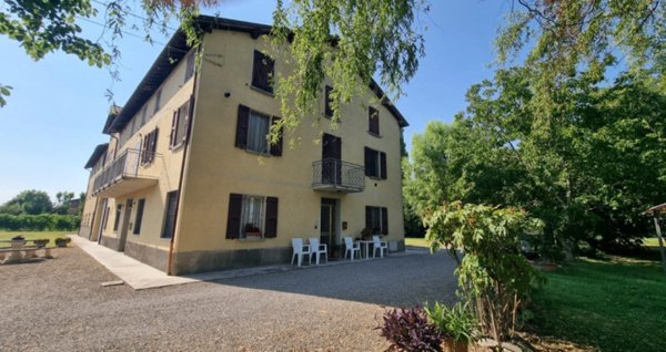 casa indipendente in vendita a Reggio nell'Emilia