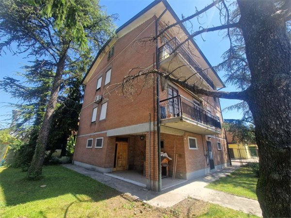 casa indipendente in vendita a Reggio nell'Emilia