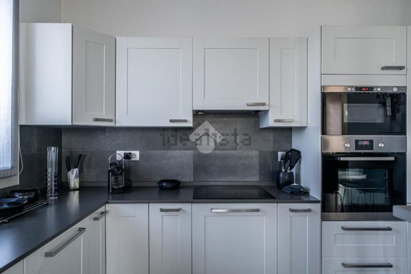 casa indipendente in vendita a Reggio nell'Emilia