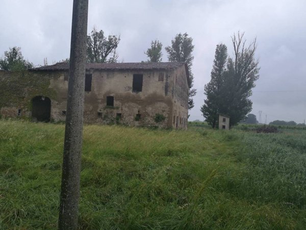 intera palazzina in vendita a Reggio nell'Emilia