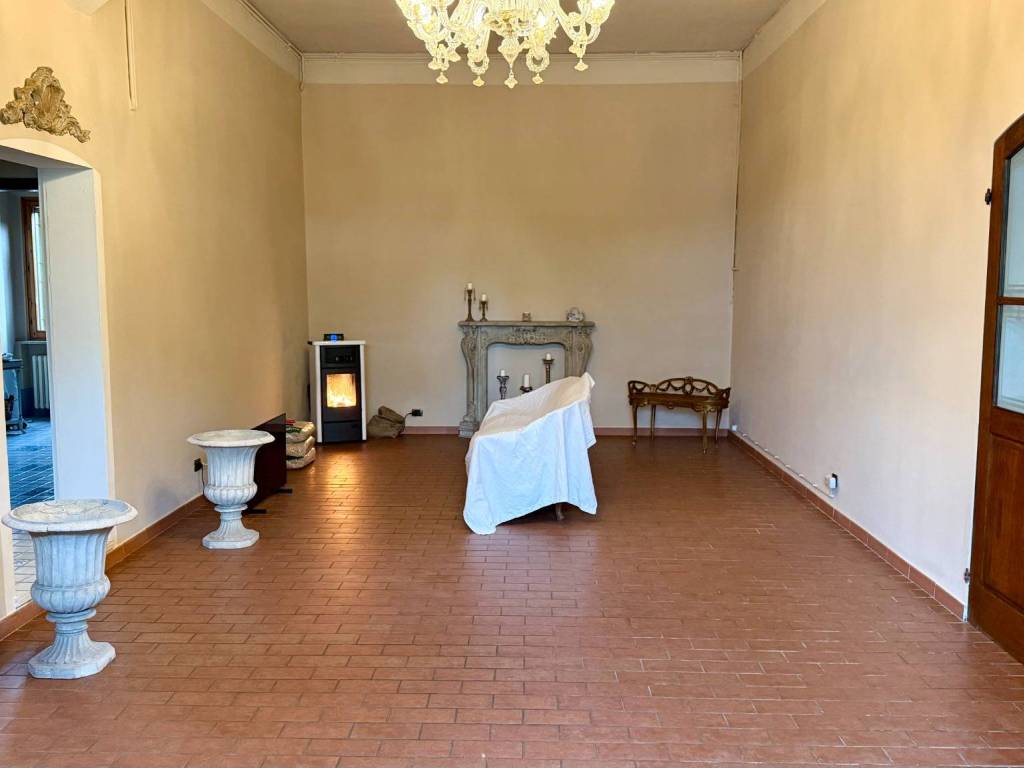 casa indipendente in vendita a Reggio nell'Emilia in zona Gavassa