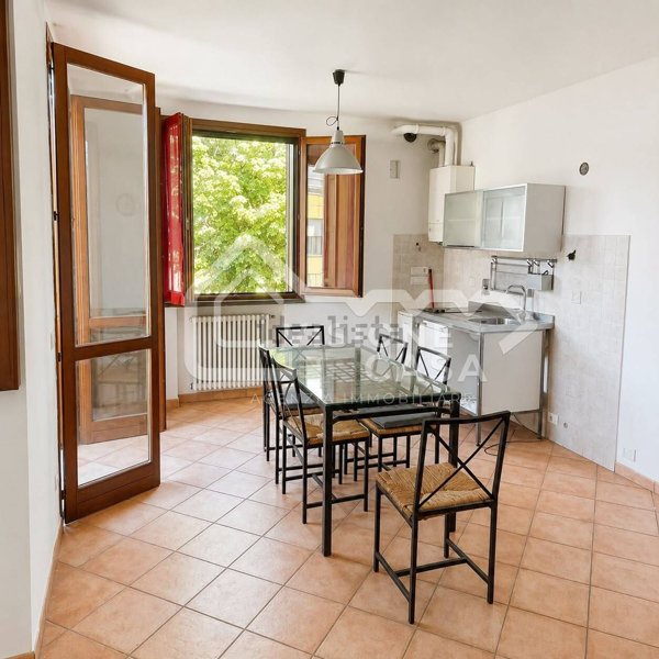 appartamento a Reggio nell'Emilia in zona San Pellegrino / Villa Canali
