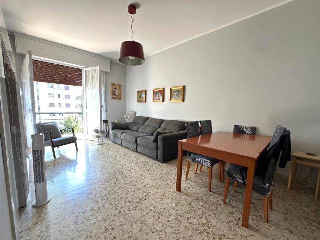 appartamento a Reggio nell'Emilia in zona San Pellegrino / Villa Canali