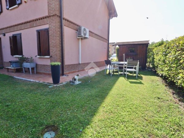 appartamento in vendita a Reggio nell'Emilia in zona Massenziatico