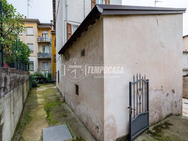 intera palazzina in vendita a Reggio nell'Emilia